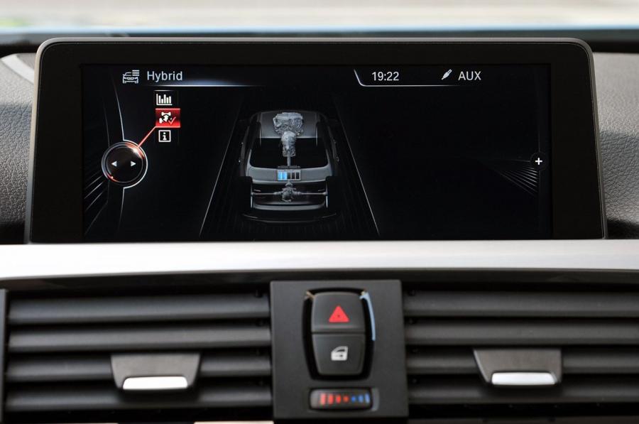  BMW ActiveHybrid 3 2013 года  (фото 16 из 43)